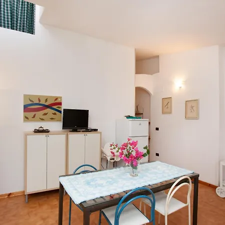 Rosalba House Mare